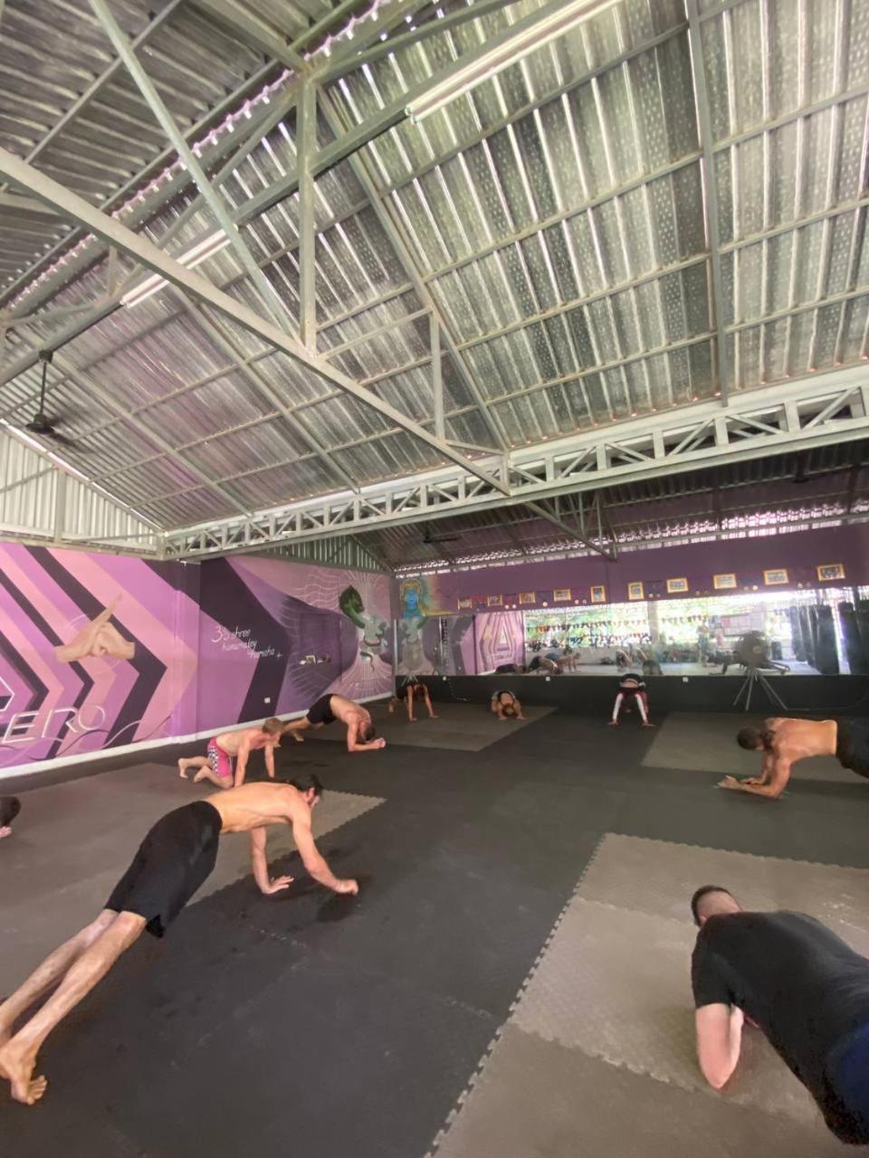 Отель Ground Zero Martial Arts And Yoga Сиемрип Экстерьер фото